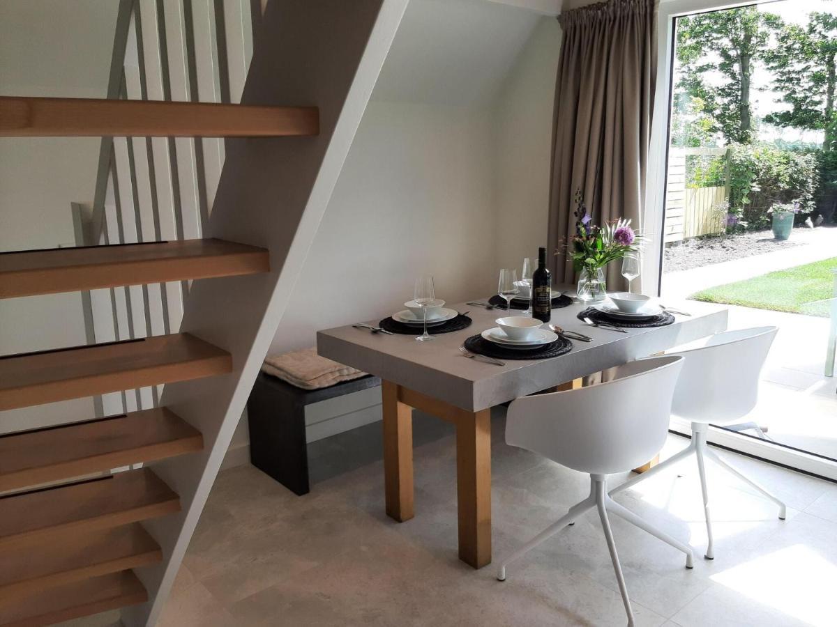 Stylish Holiday Home By The Sea Tuitjenhorn Bagian luar foto