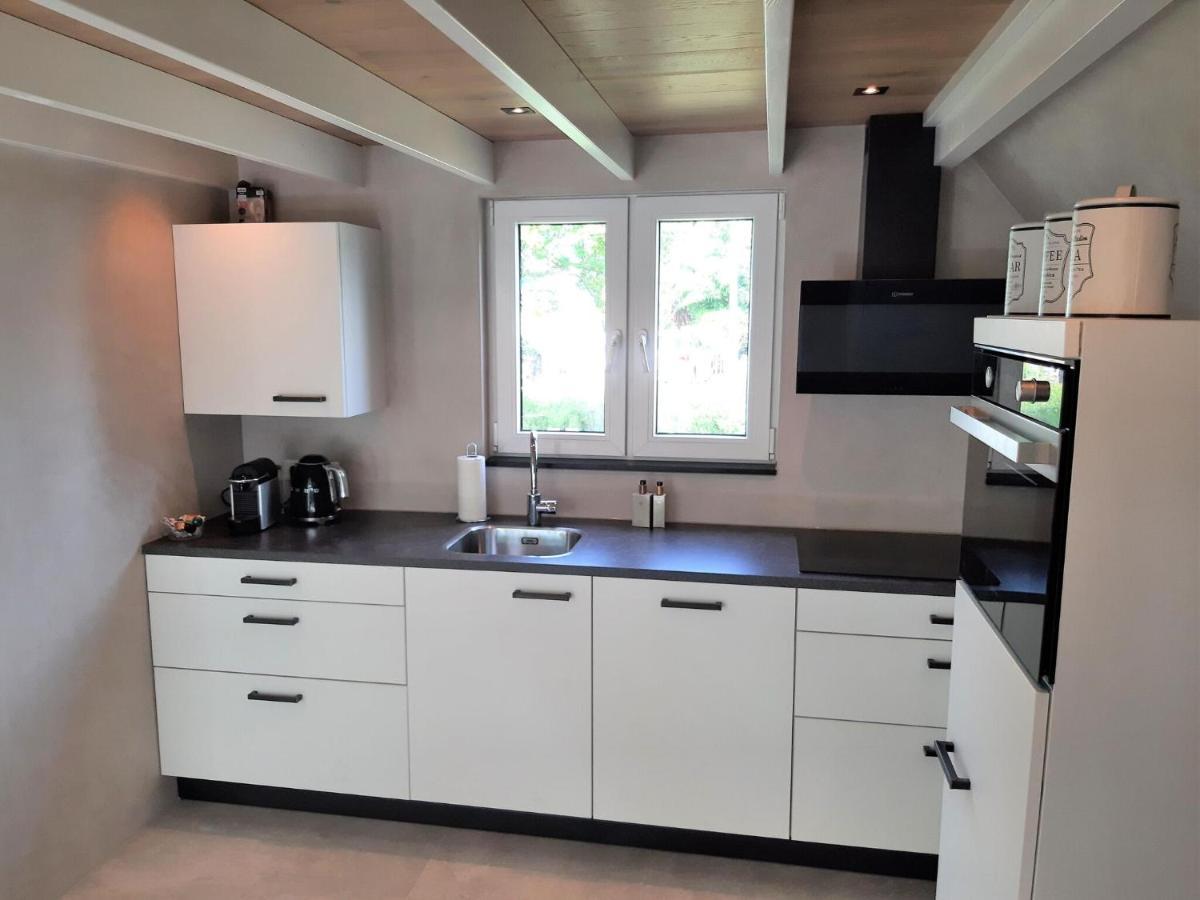 Stylish Holiday Home By The Sea Tuitjenhorn Bagian luar foto