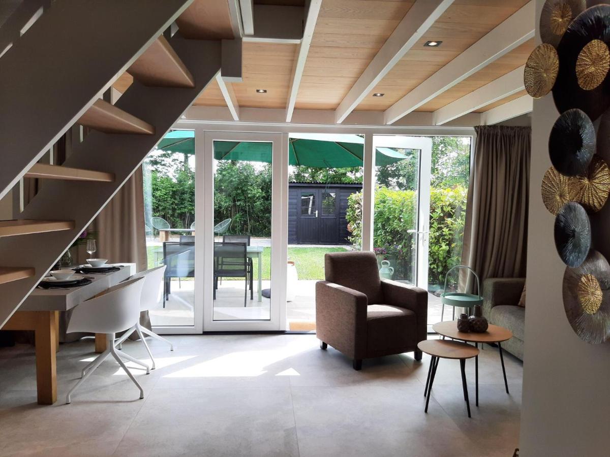 Stylish Holiday Home By The Sea Tuitjenhorn Bagian luar foto